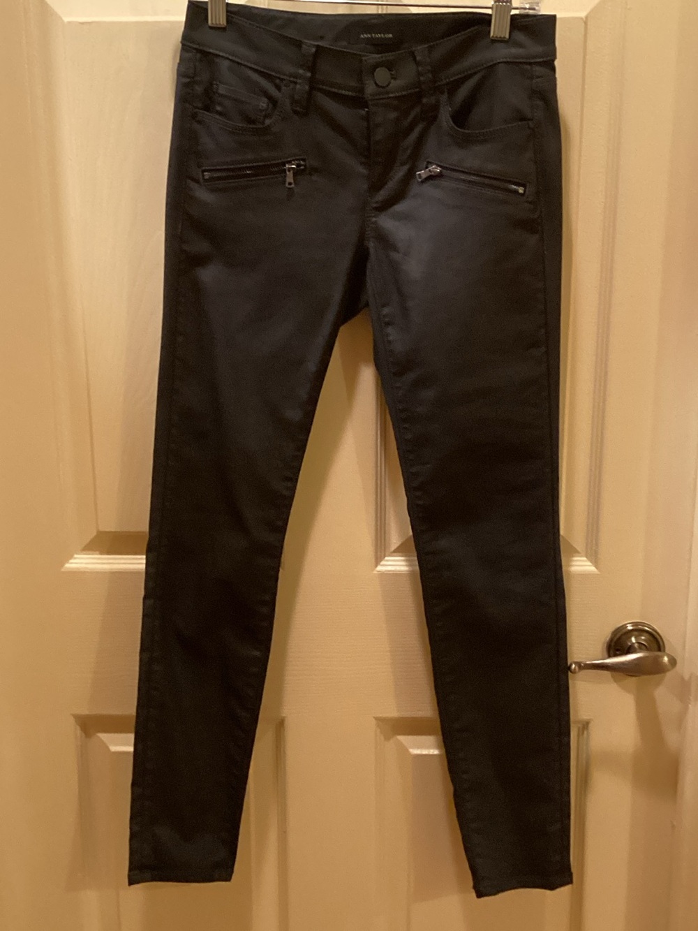 Ann Taylor Black Coated Skinny Zip-Pocket Jeans